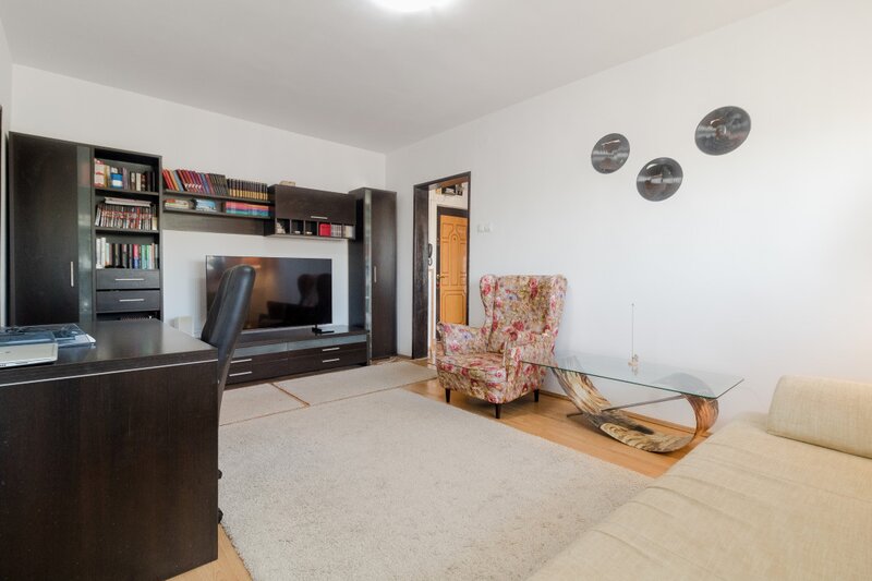 Piata Iancului 2 camere, bloc din 1980,  11 min. Metrou Piata Iancului