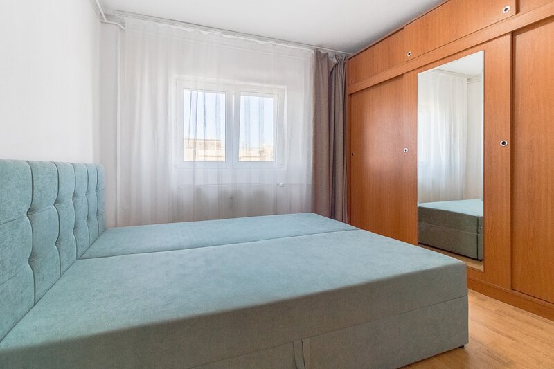 Piata Iancului 2 camere, bloc din 1980,  11 min. Metrou Piata Iancului