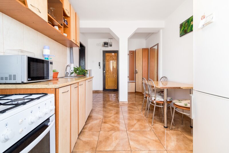 Piata Iancului 2 camere, bloc din 1980,  11 min. Metrou Piata Iancului