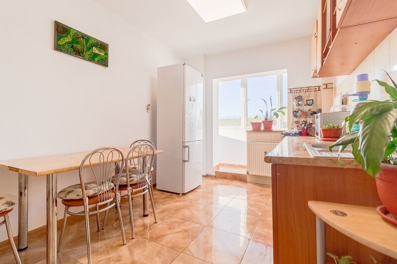 Piata Iancului 2 camere, bloc din 1980,  11 min. Metrou Piata Iancului